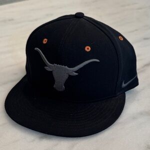 NWOT Nike Black and Gray Longhorn Hat